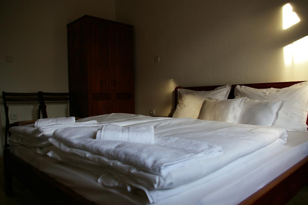 Mutafova Guest House Veliki Preszlav Szoba fotó